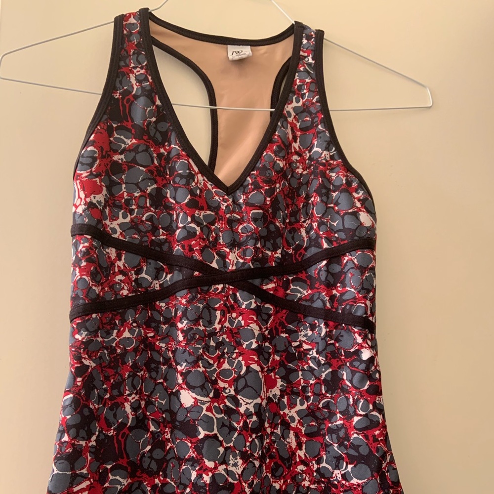 JW active wear sports top; multi colored.